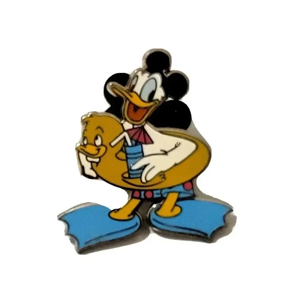 Walt Disney World Donald Duck Trading Pin 2004 Swimming Flippers 1 1/4" x 1 1/4"